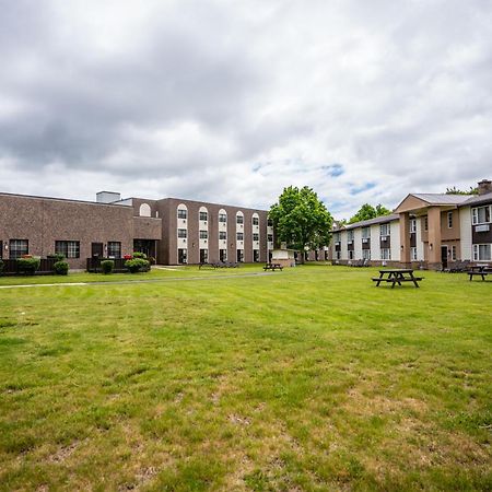Glengarry Extended Stays Truro Bagian luar foto