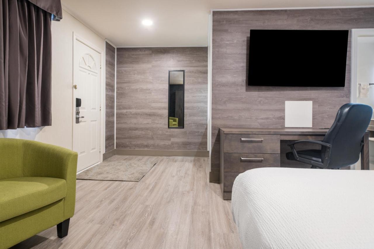 Glengarry Extended Stays Truro Bagian luar foto