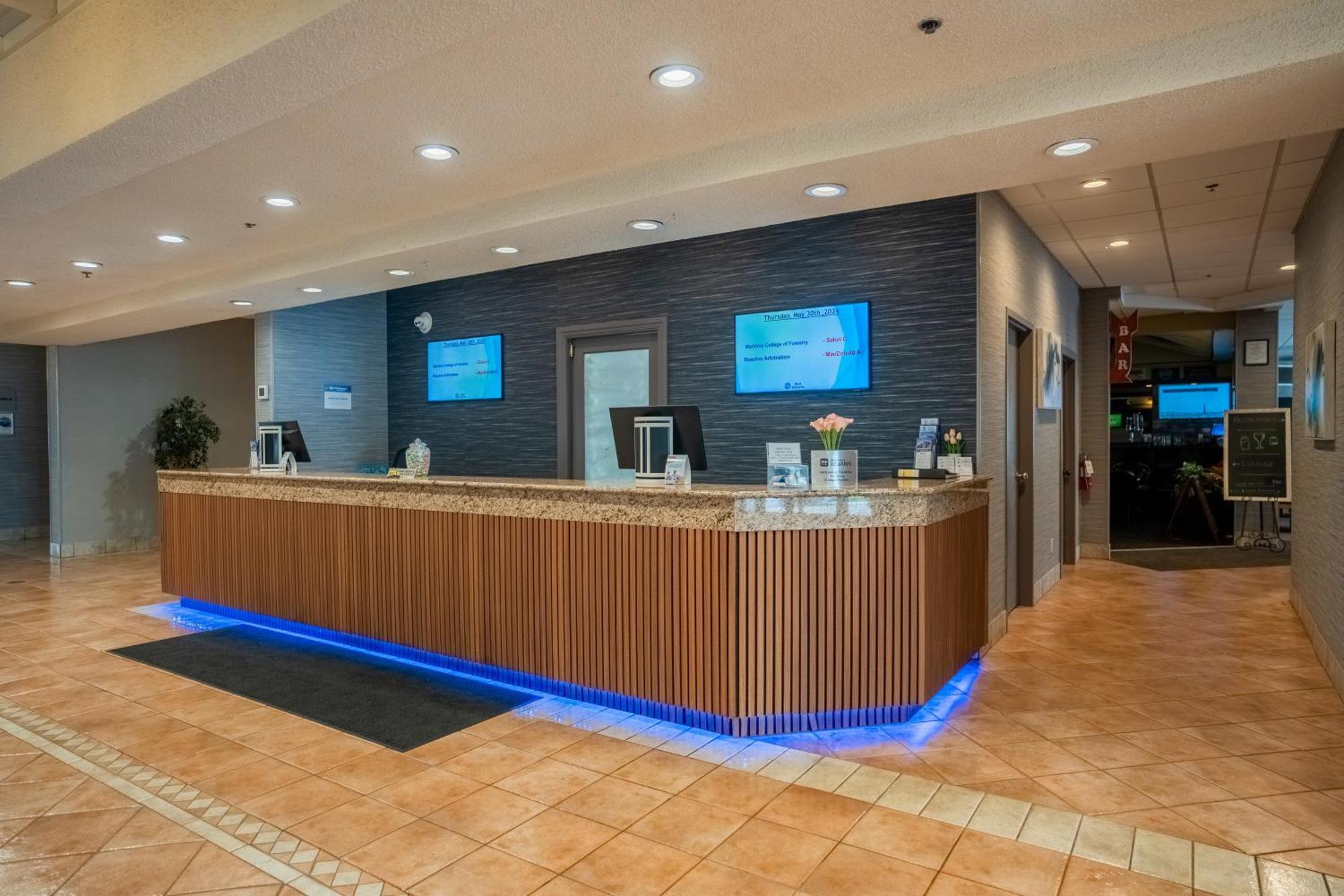 Glengarry Extended Stays Truro Bagian luar foto